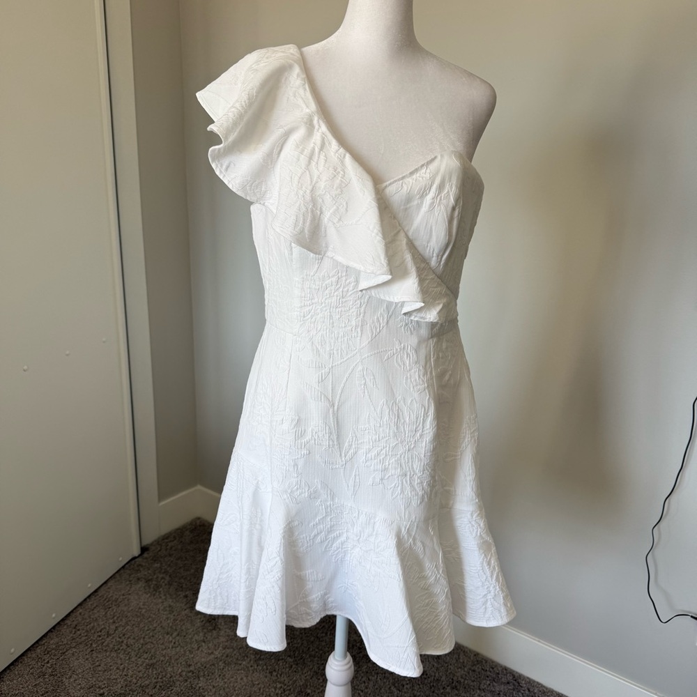 NWT Elegant White One-Shoulder Skort